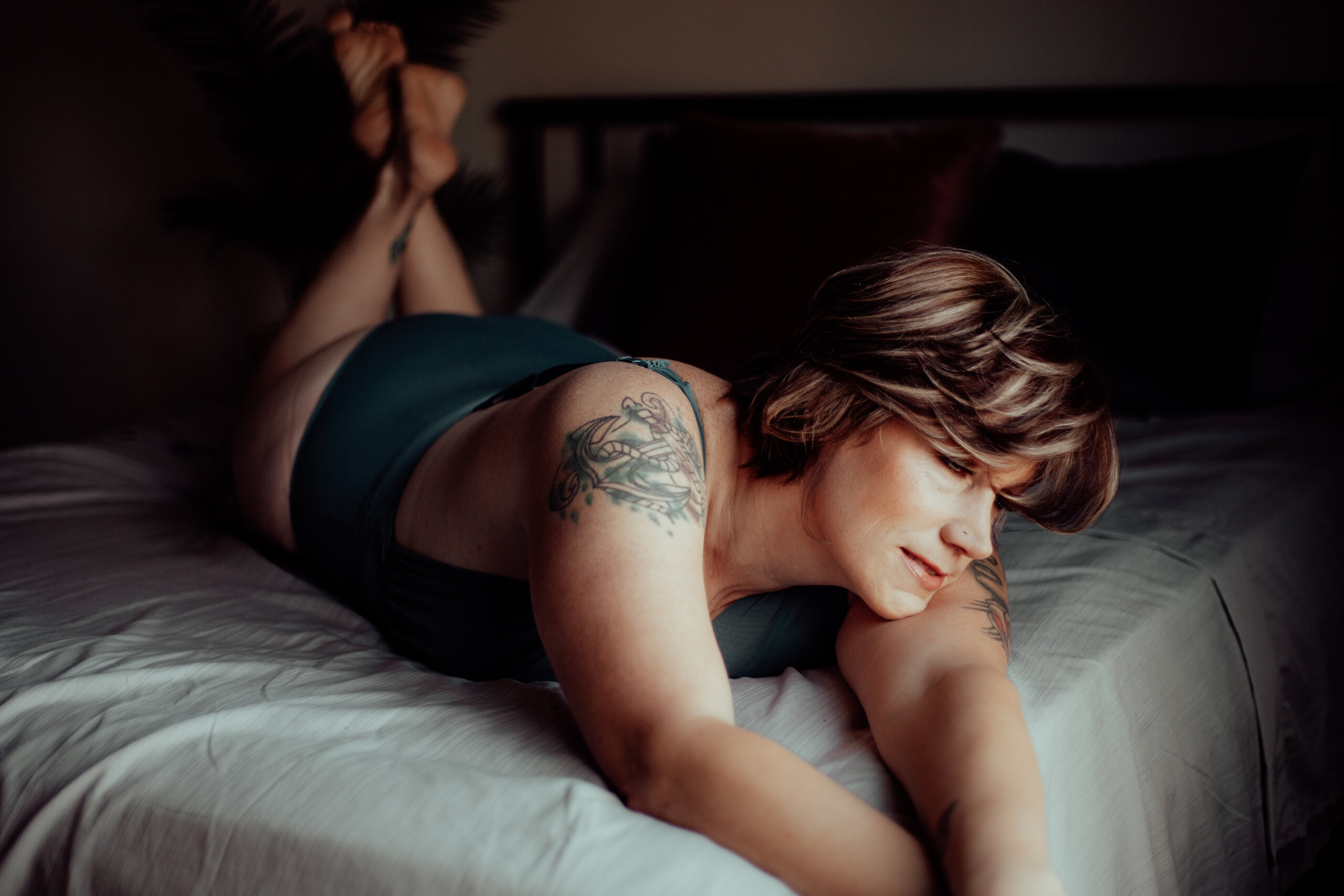 schedule a boudoir session